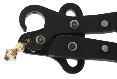 Pliers for bending eyelets