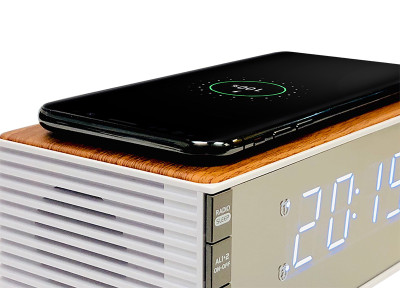 TECHNOLINE Radio alarm clock with Qi charging surface