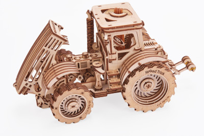 WOOD TRICK tractor, 401 components