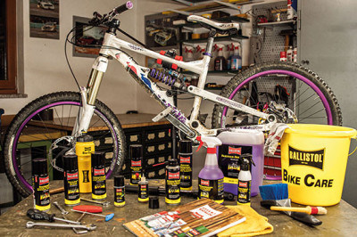 BALLISTOL kit d'entretien pour vélo - Contient tous les ustensiles importants pour l'entretien et le nettoyage.