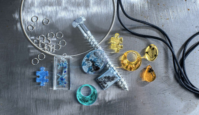 Silicone mold jewelry pendant, 12 parts - for casting resin etc.