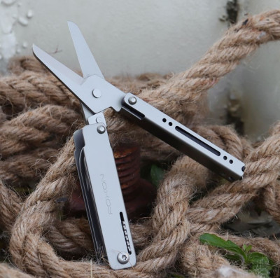 Roxon mini multitool - impresses with 13 well thought-out functions and handiness